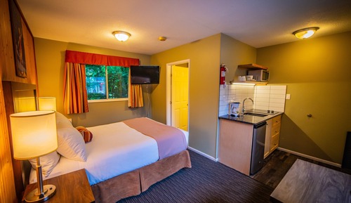 Kitchenette Room with One Queen Size Bed
