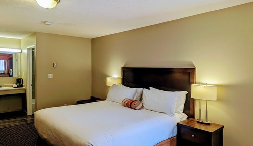 Deluxe King Suite - upstairs room