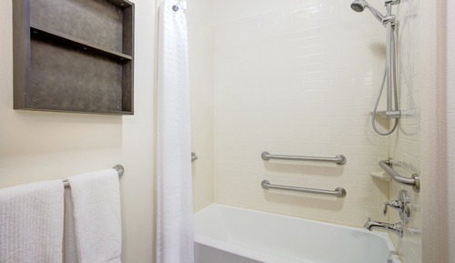 Studio Suite, 1 Queen Bed, Accessible (Accessible Tub)