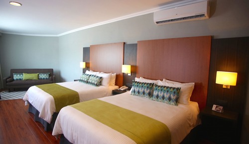 Executive Suite (Master)