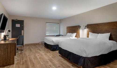 Suite, 2 Double Beds, Non Smoking, Refrigerator & Microwave