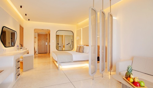 Junior Swim-Up Suite