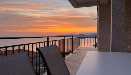Panoramic Villa
