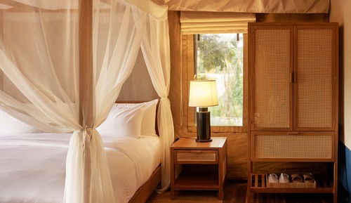 Premium Tent, 1 King Bed