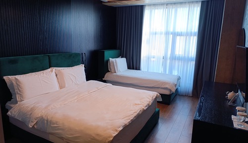 Triple Room, Lake View