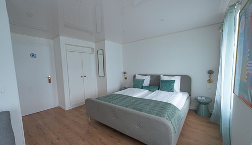 Signature Room, Lake View