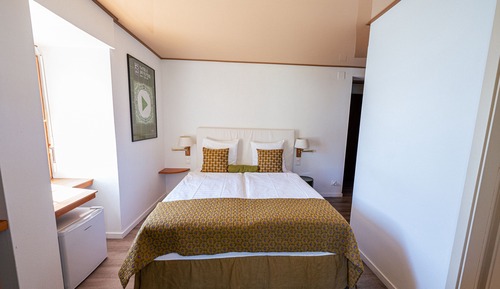 Standard Room with Balcony, Garden & Lake view