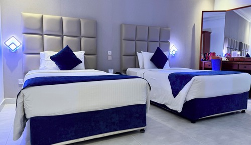 Deluxe Double or Twin Room