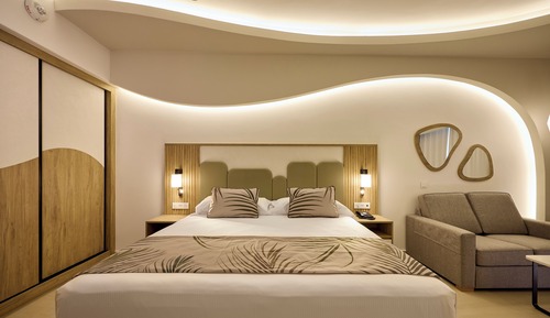 Junior Suite, Oceanfront (B2C-US)