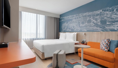 Standard Room, 1 Queen Bed (Free Breakfast)