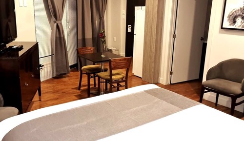 Suite #1 - 18