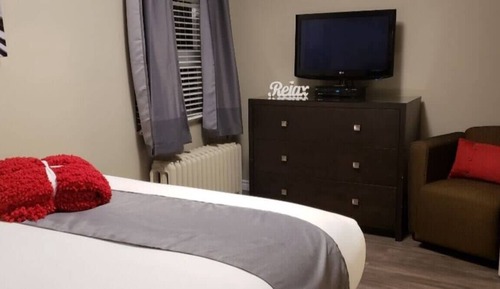 Suite #19 - 18
