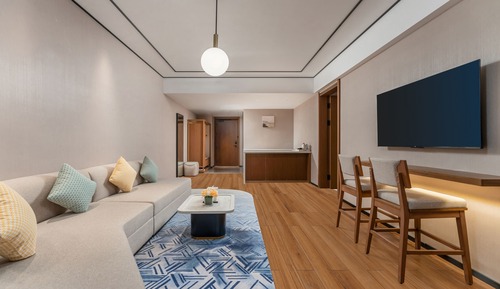 Deluxe Suite, 1 King Bed