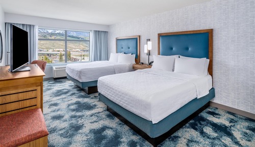 Room, 2 Queen Beds, Refrigerator, Mountain View
