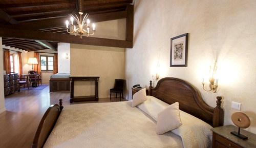 Superior Twin Room, City View