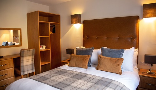Double Room, Hill View