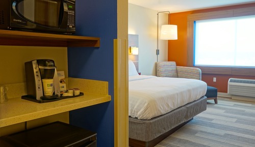 Standard Room, 1 King Bed, Accessible (Communication Accessible)