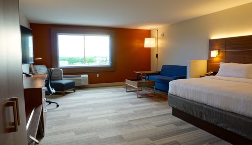 Suite, 2 Queen Beds, Accessible (Mobility, Accessible Tub)