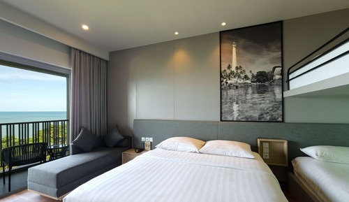 Family Room, Multiple Beds, Balcony, Sea View