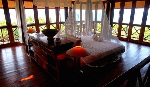 Family Room (Sea Hill Abode)