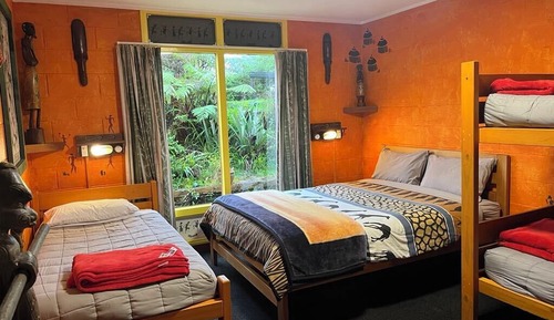 4 Bed Private Room