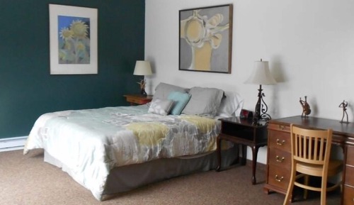 Comfort Room 1, River View 