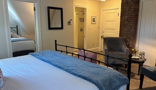 Stone Suite