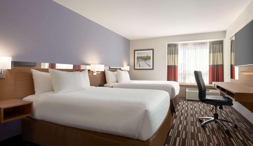 Room, 2 Queen Beds, Microwave (Shower only) 