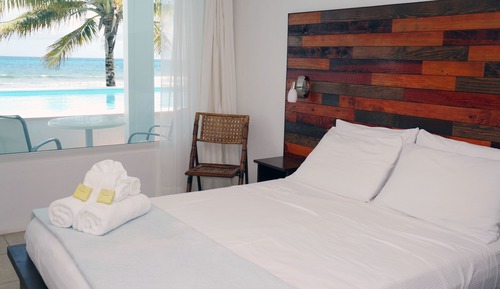 Room, 1 Queen Bed, Ground Floor