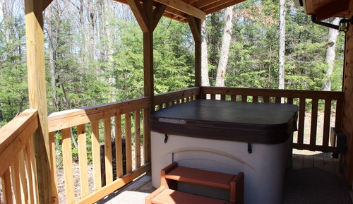 Sugar Shack Yurt, 1 Queen Bed, Hot Tub