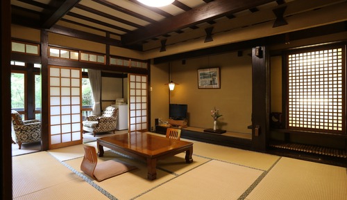 Japanese Room with Toilet, 10 Tatami mats