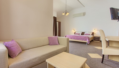 Annex Superior double room with balcony and sea view (A2+1)