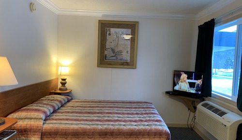 Family Suite, Non Smoking, Kitchenette (1 Queen Bed , 1 Double Bed, 1 Single )
