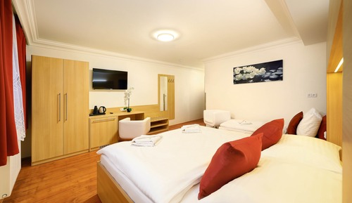 Romantic Double Room, 1 Bedroom, Refrigerator, River View