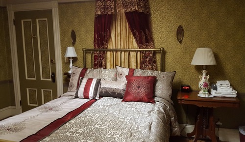 Room #7: Mcintosh