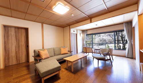 Deluxe Suite
