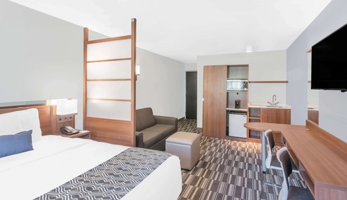 Studio Suite, 1 Queen Bed, Non Smoking