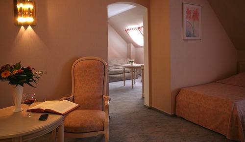 Economy Room