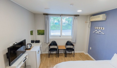 Standard Double Room (Low Floor, No Cooking)