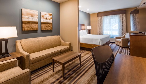 Suite, 1 King Bed, Non Smoking, Refrigerator & Microwave