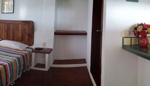 Basic Studio Suite, Kitchenette