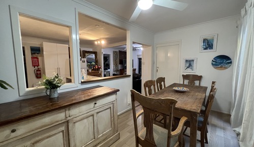 3 Bedrooms, Courtyard View Apartment