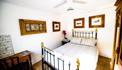 2 Bedrooms, Courtyard View Apartment