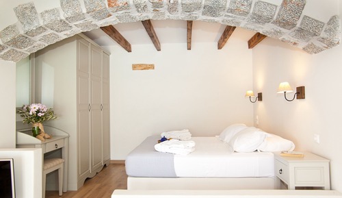 Luxury Suite (Avra)