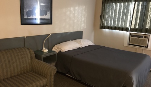 Standard Room, 1 Queen Bed
