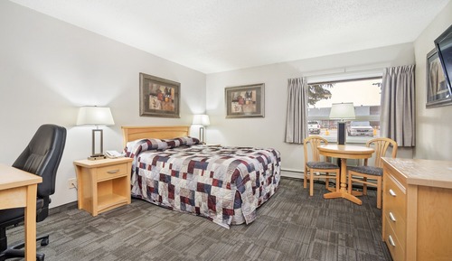 Deluxe Room, 1 Queen Bed