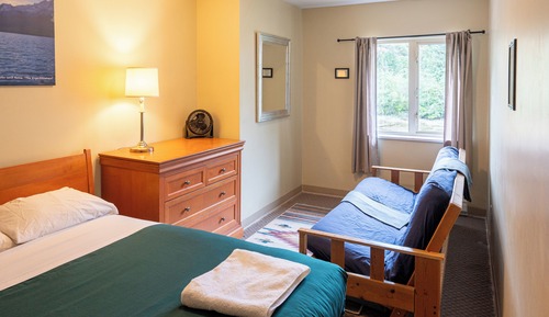 Private Flex Room, Shared Bathroom