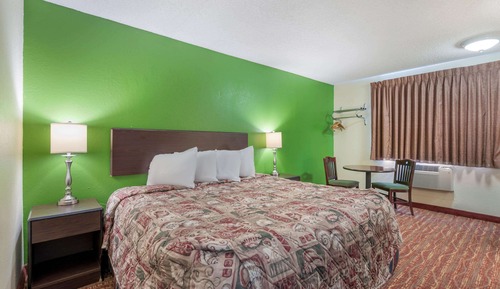 Standard Room, 1 King Bed, Non Smoking