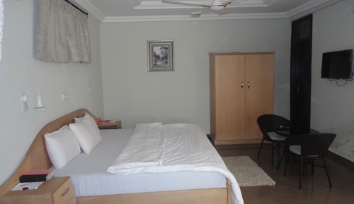 Deluxe Suite