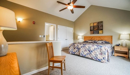Condo, 2 Bedrooms